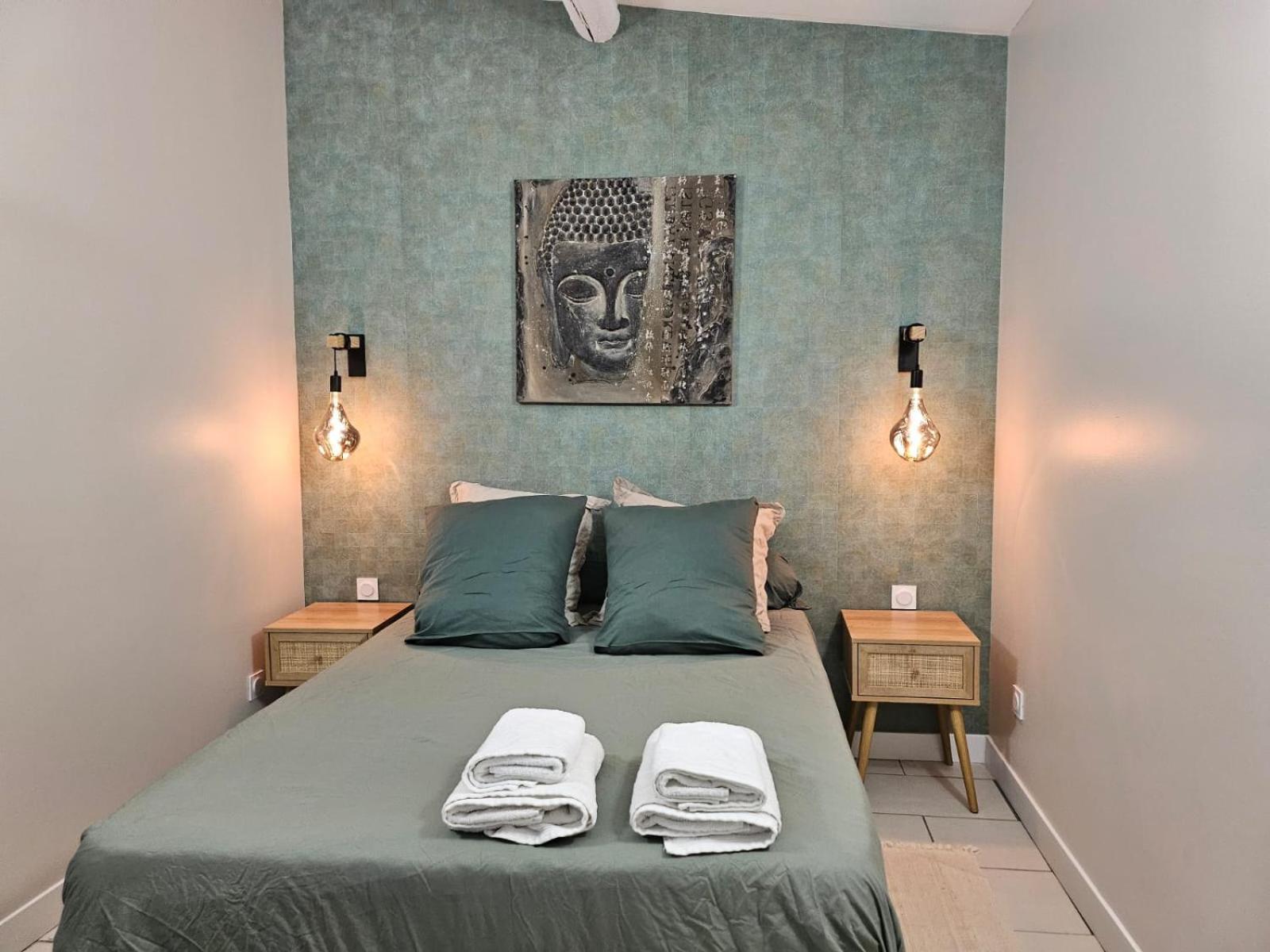 Agreable Logement Avec Terrasse Saint-Victoret Bagian luar foto